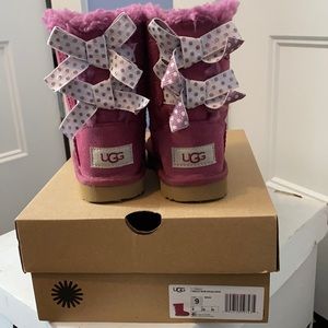 UGG Bailey Bow polka dots